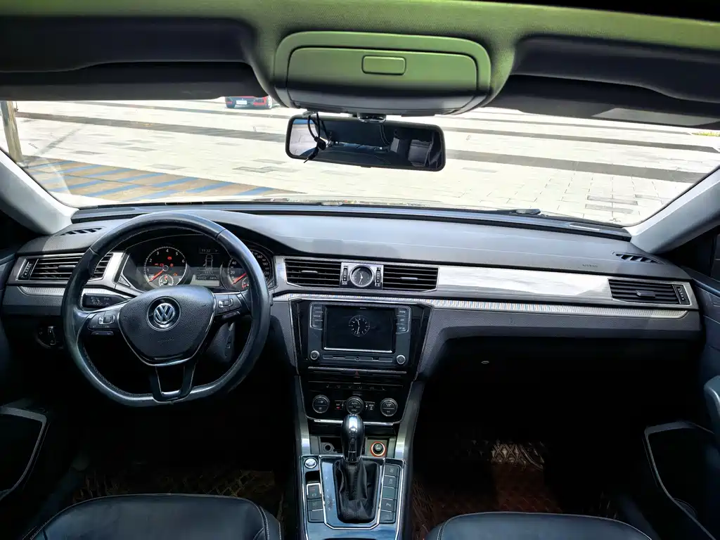 Volkswagen Passat — миниатюра 14