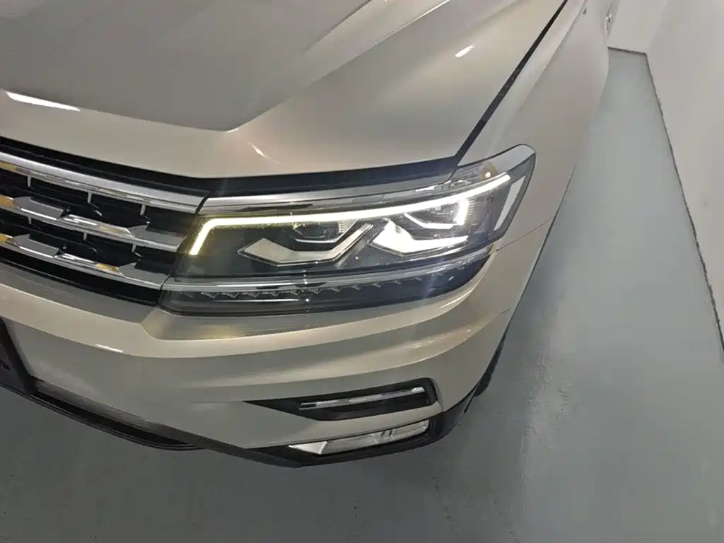 Volkswagen Tiguan L — миниатюра 24