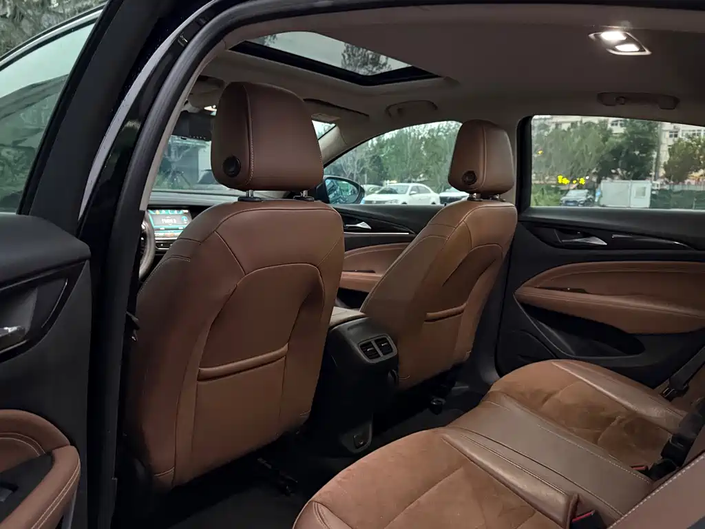 Buick Regal — миниатюра 6