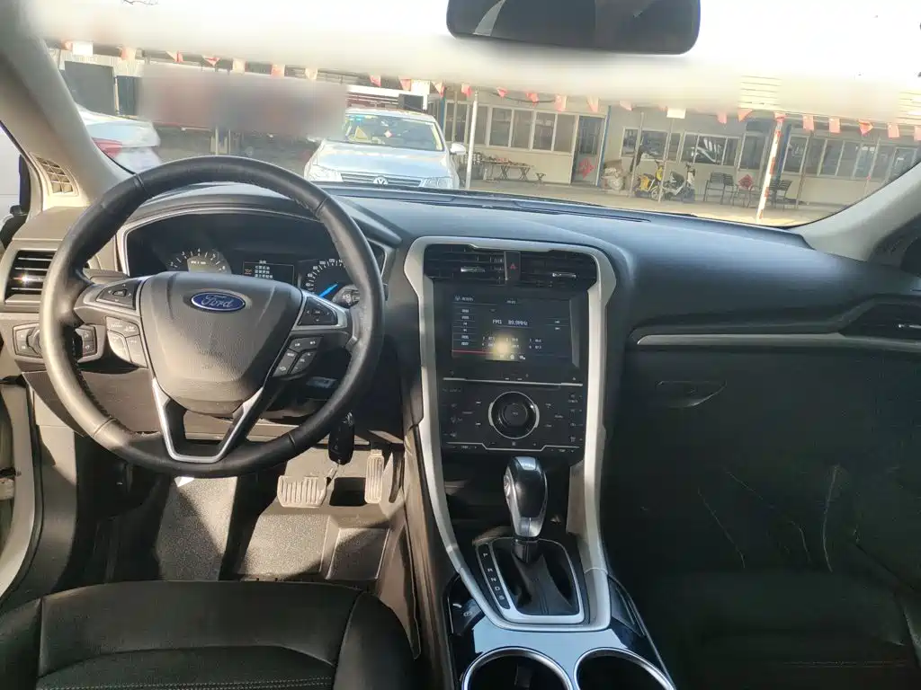 Ford Mondeo — миниатюра 10