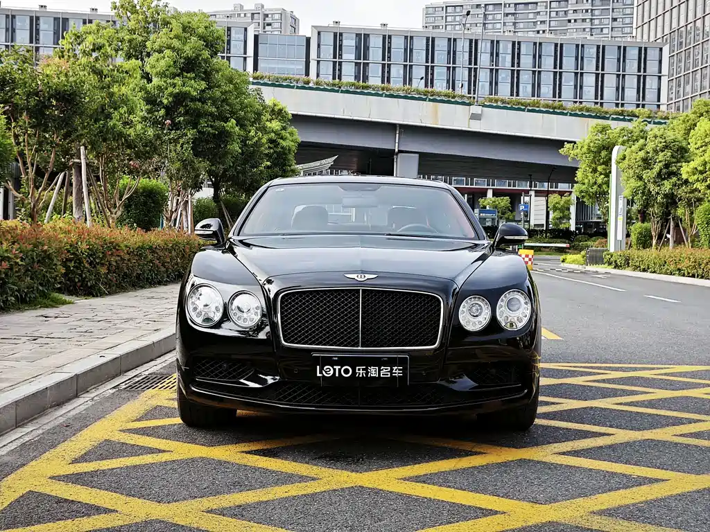 Bentley Flying Spur — миниатюра 2
