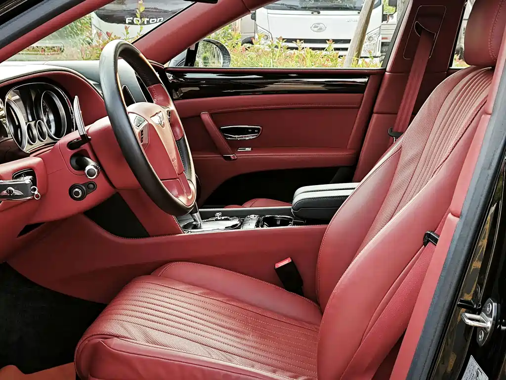 Bentley Flying Spur — миниатюра 13