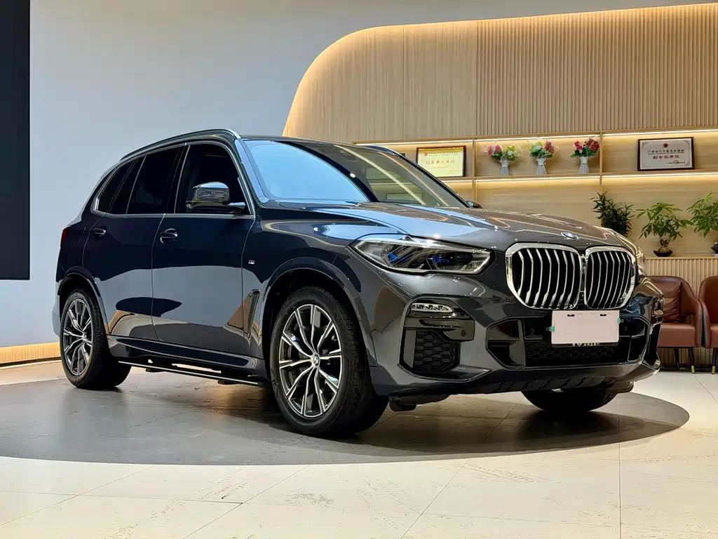 BMW X5 2021 xDrive40i M Sport