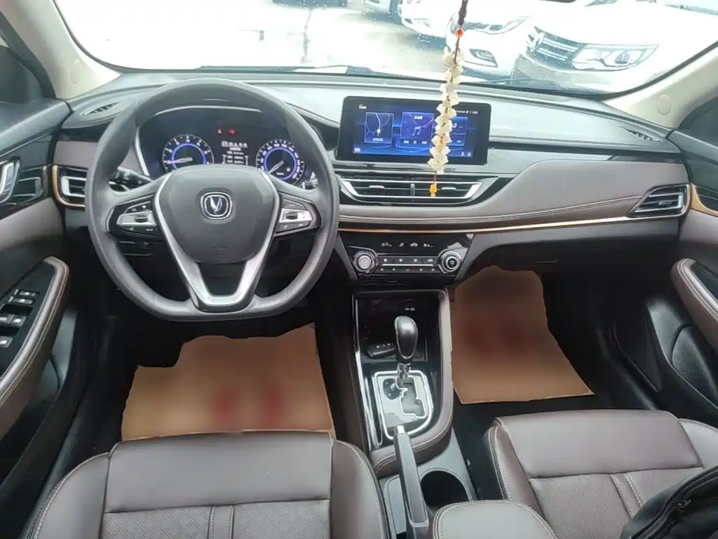 Changan Eado DT — миниатюра 10