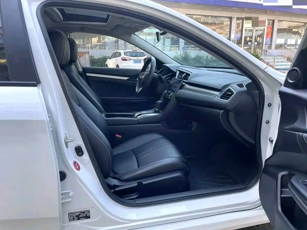 Honda Civic — миниатюра 11