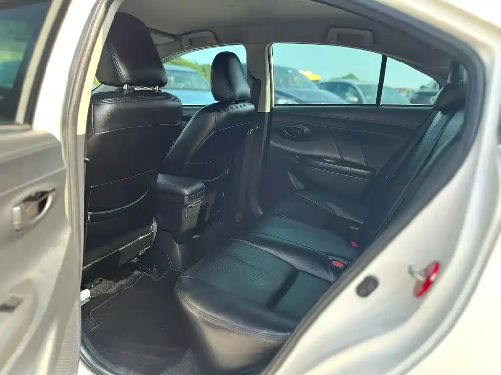 Toyota Vios — миниатюра 5