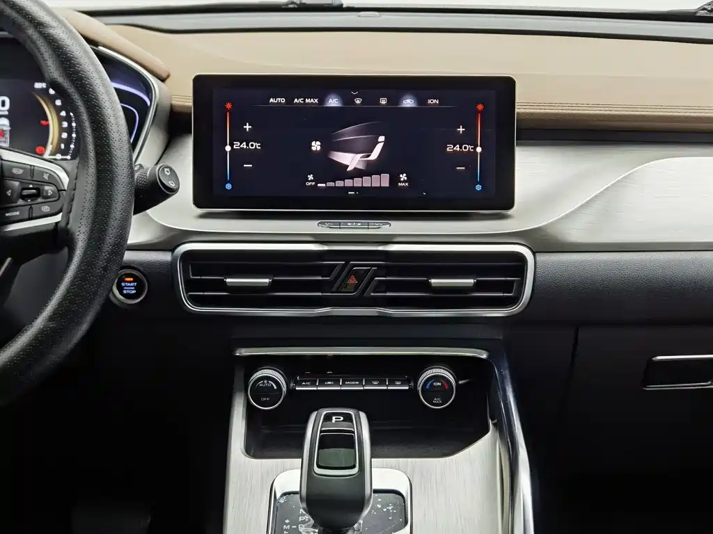 Geely Binyue — миниатюра 12