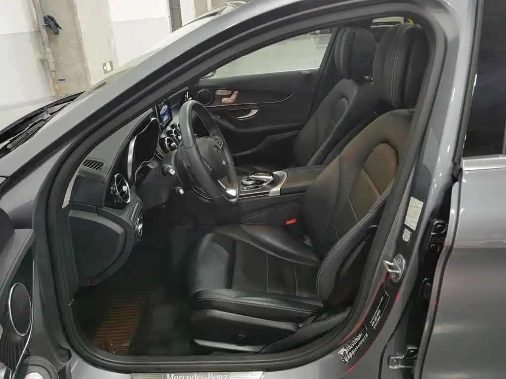 Mercedes-Benz C-Class — миниатюра 10