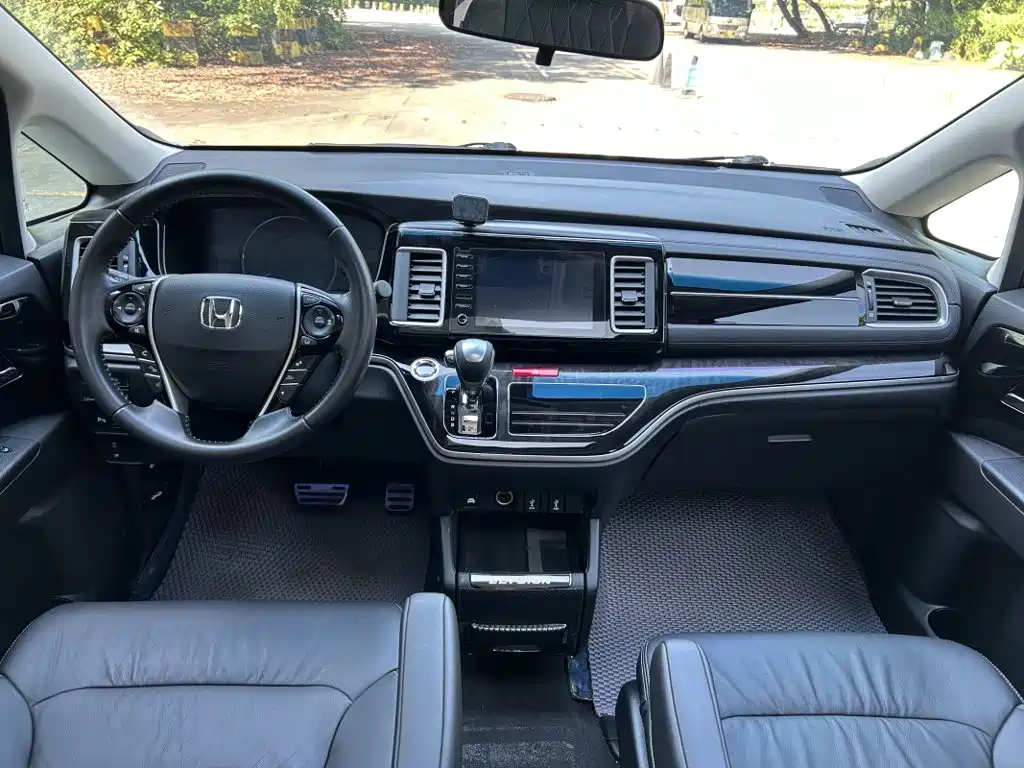 Honda Elysion — миниатюра 10