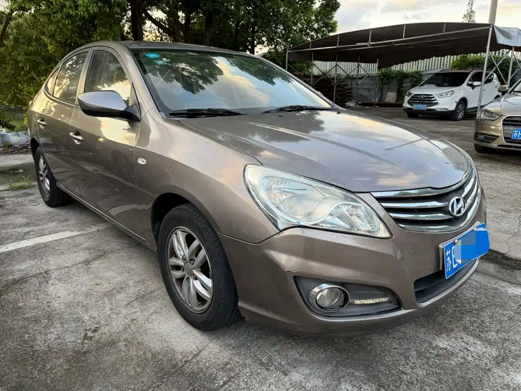 Hyundai Elantra — миниатюра 3