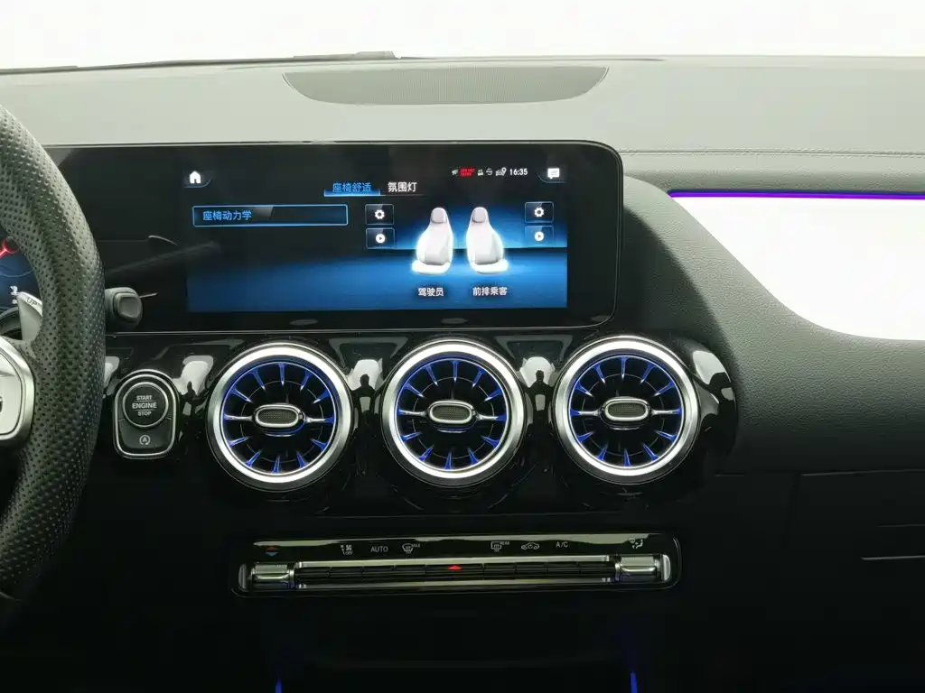 Mercedes-Benz GLA AMG — миниатюра 12