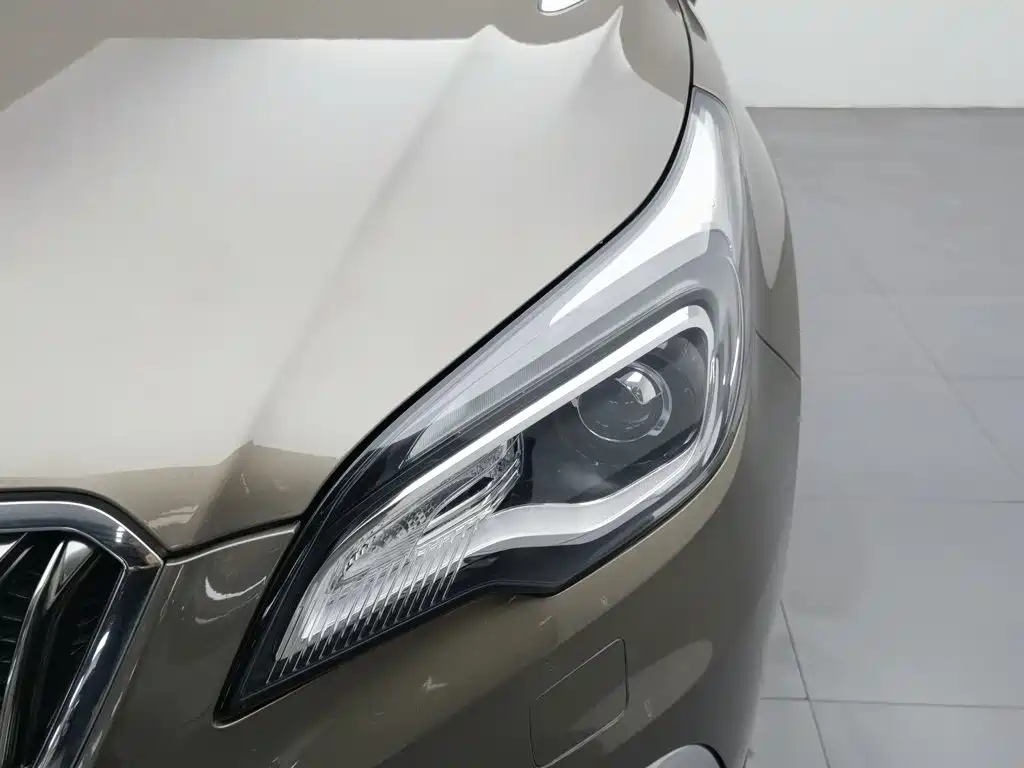 Buick Envision Plus — миниатюра 7