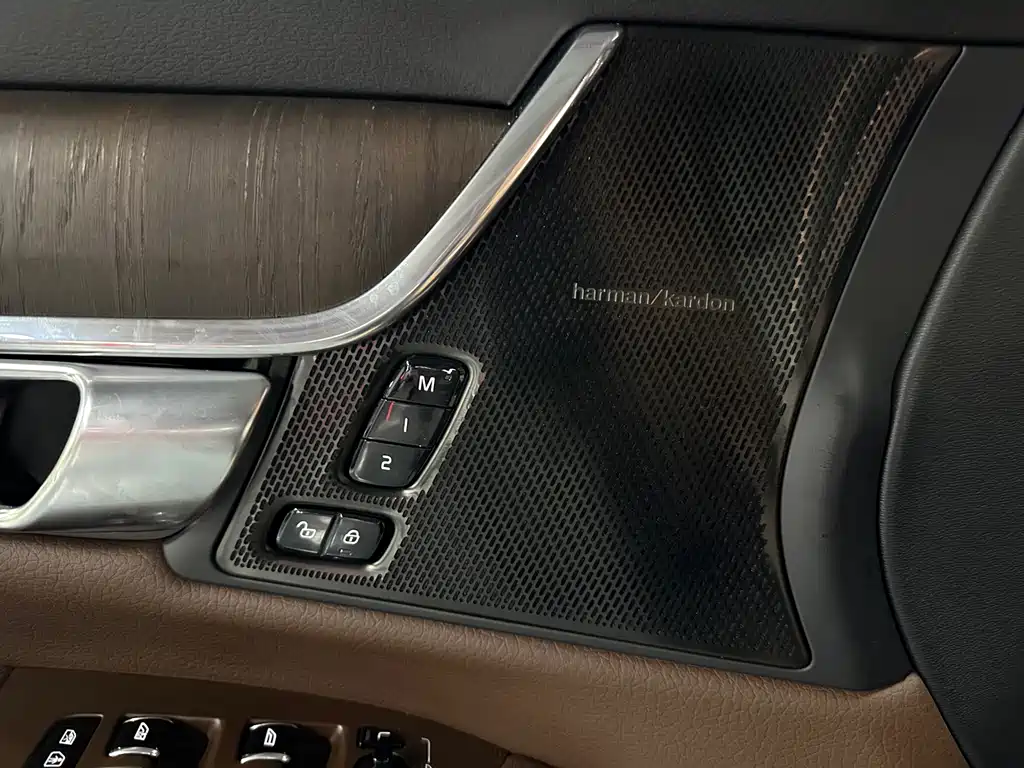 Volvo S90 — миниатюра 11