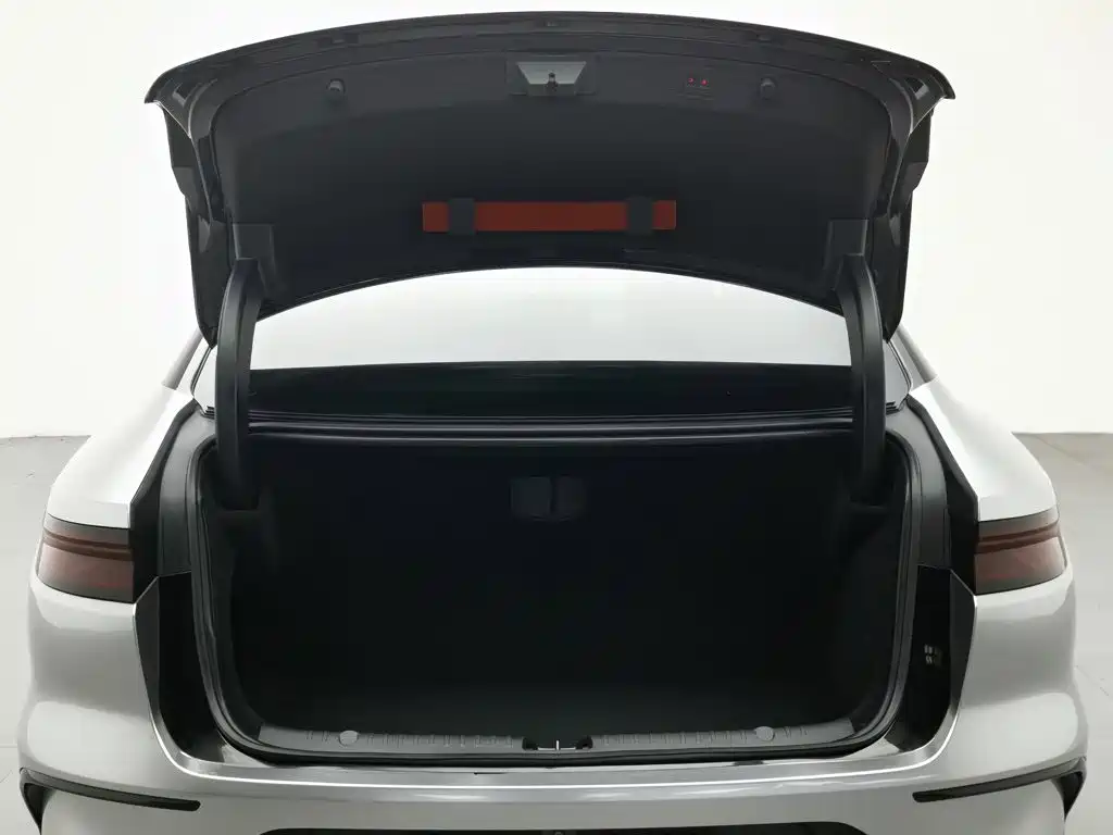 BYD Han — миниатюра 16