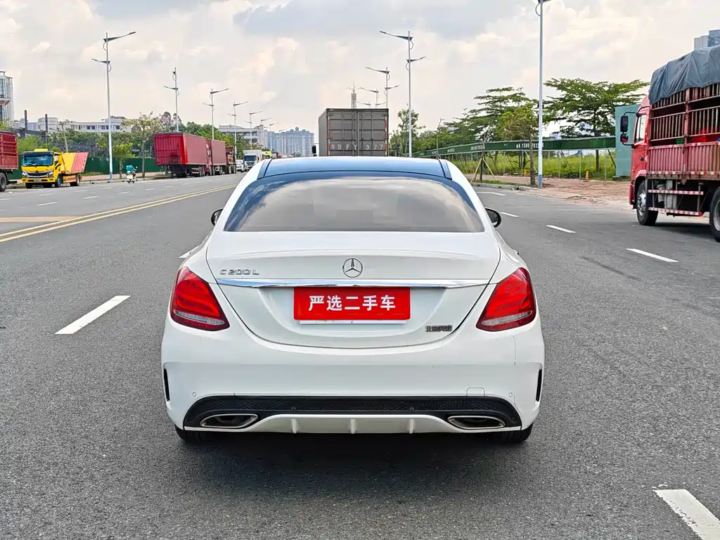 Mercedes-Benz C-Class — миниатюра 6