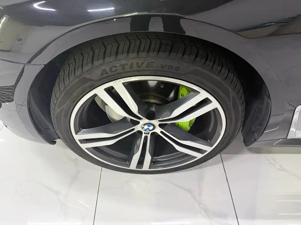 BMW 7 Series — миниатюра 20