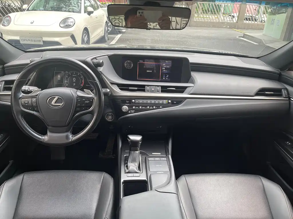 Lexus ES — миниатюра 3