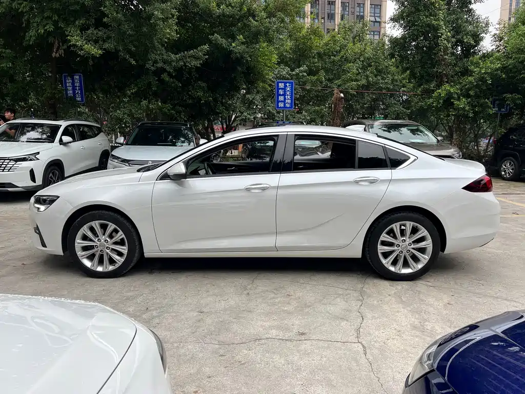Buick Regal — миниатюра 6