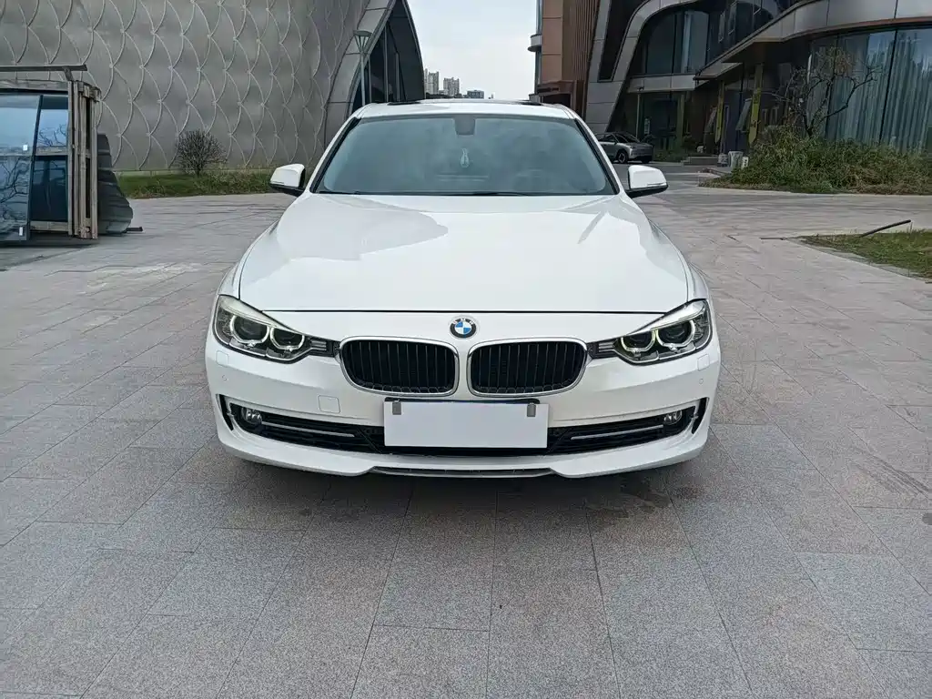 BMW 3 Series — миниатюра 2