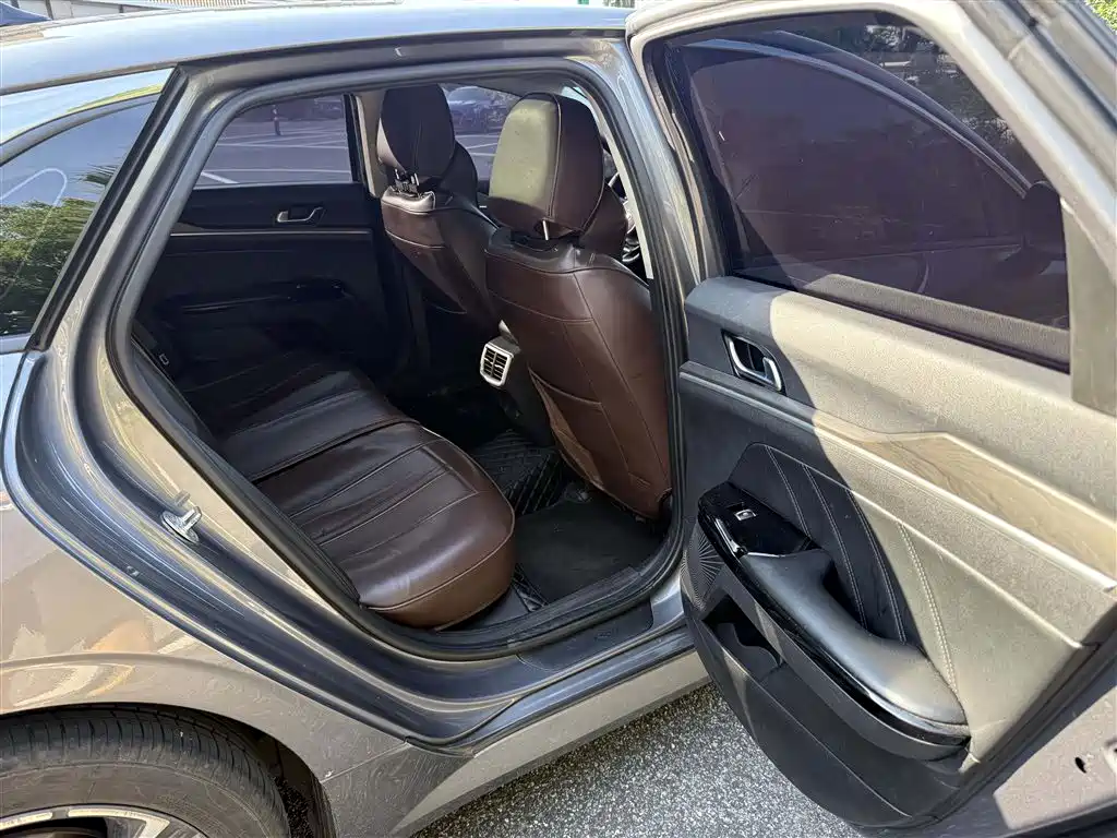 Kia K5 — миниатюра 9