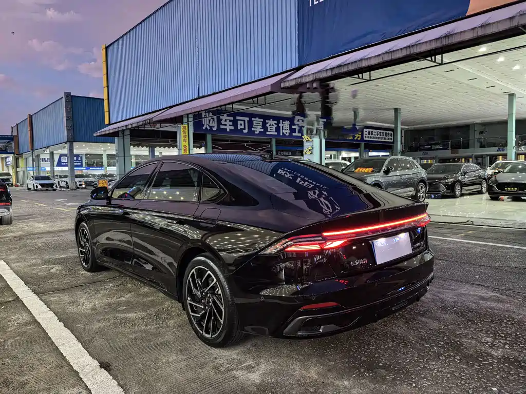 Lincoln Z — миниатюра 13