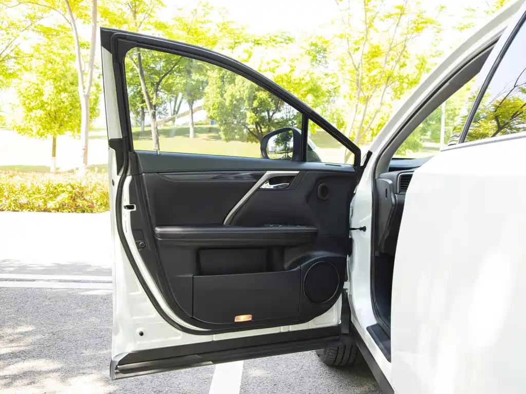 Lexus RX — миниатюра 9