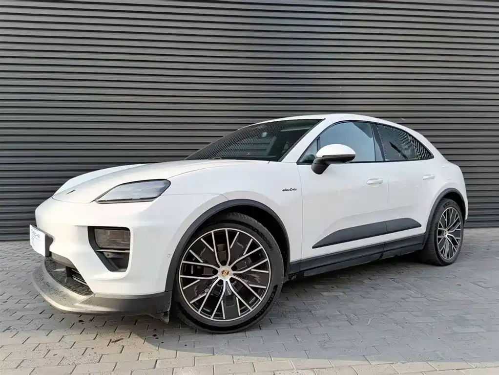 Porsche Macan EV 2025