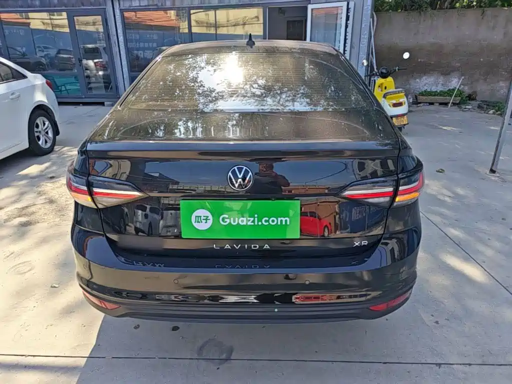 Volkswagen Lavida — миниатюра 6