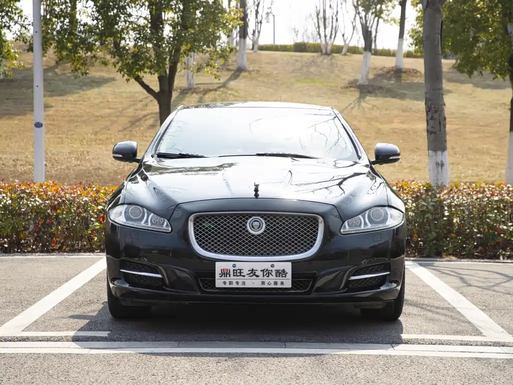 Jaguar XJ — миниатюра 2