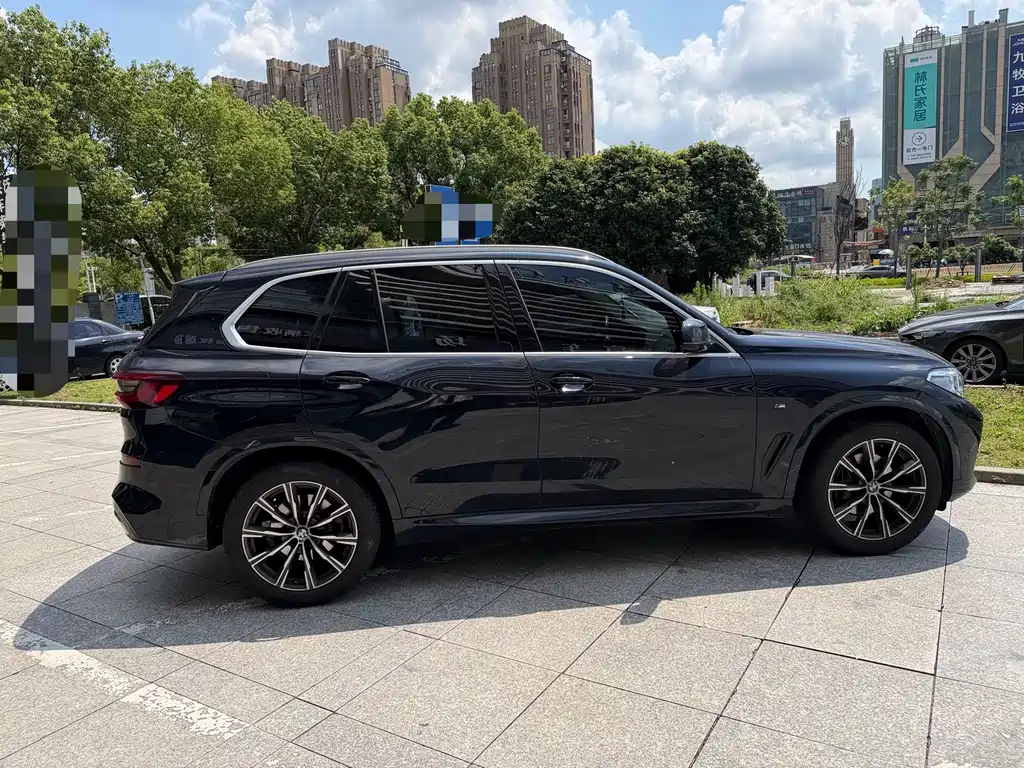 BMW X5 (Import) — миниатюра 7