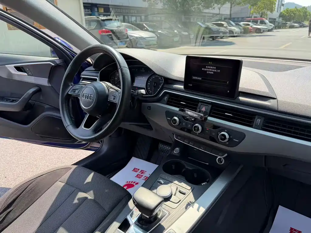 Audi A4L — миниатюра 11