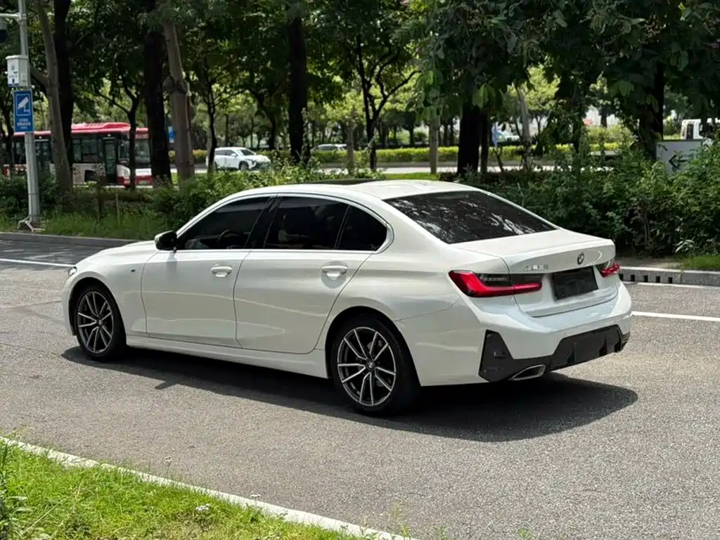 BMW 3 Series — миниатюра 6