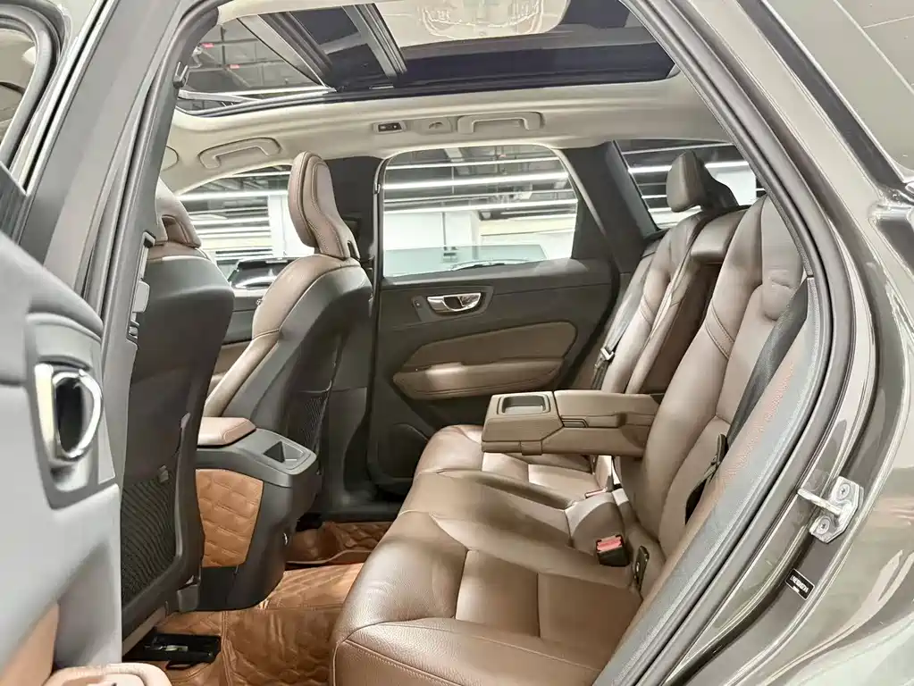 Volvo XC60 — миниатюра 7
