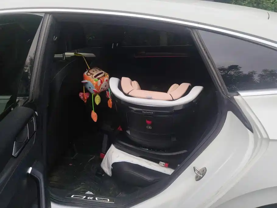Volkswagen CC — миниатюра 11