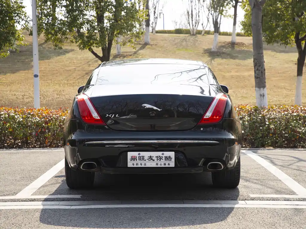 Jaguar XJ — миниатюра 5