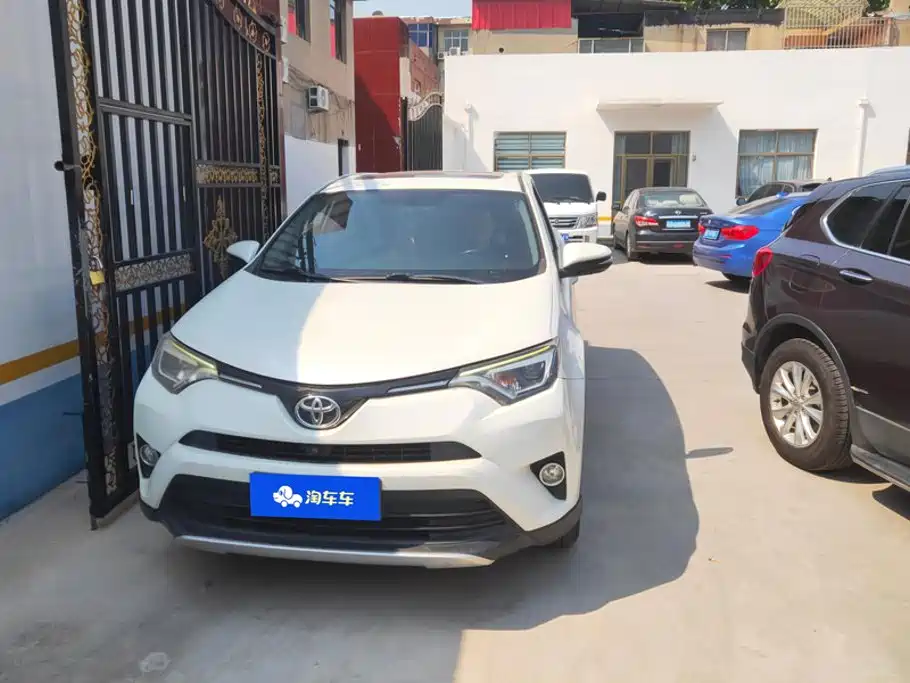 Toyota RAV4 — миниатюра 2