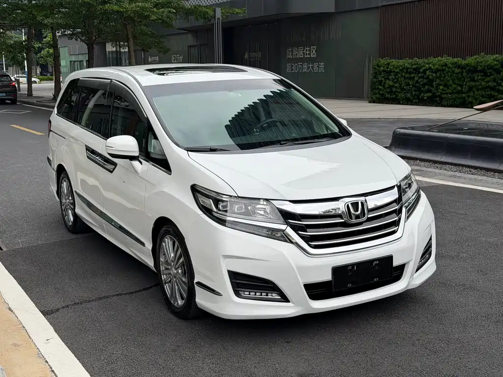 Honda Elysion 2016 2.4L Comfort