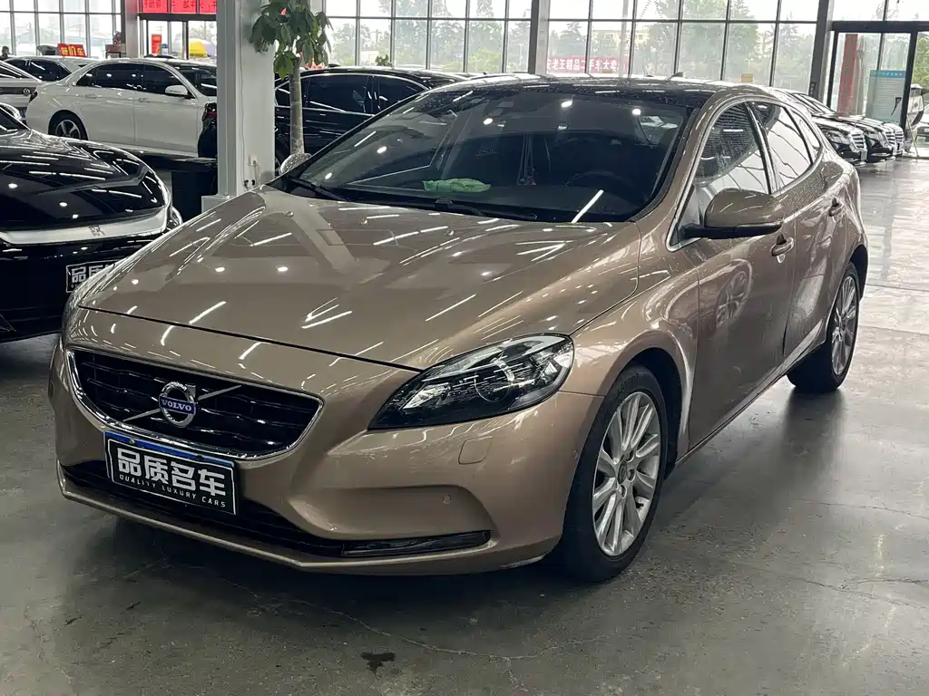 Volvo V40 2016