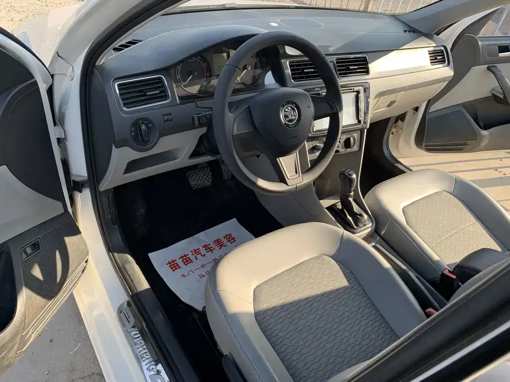 Skoda Rapid — миниатюра 3