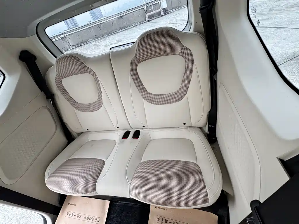 Wuling MINIEV — миниатюра 14
