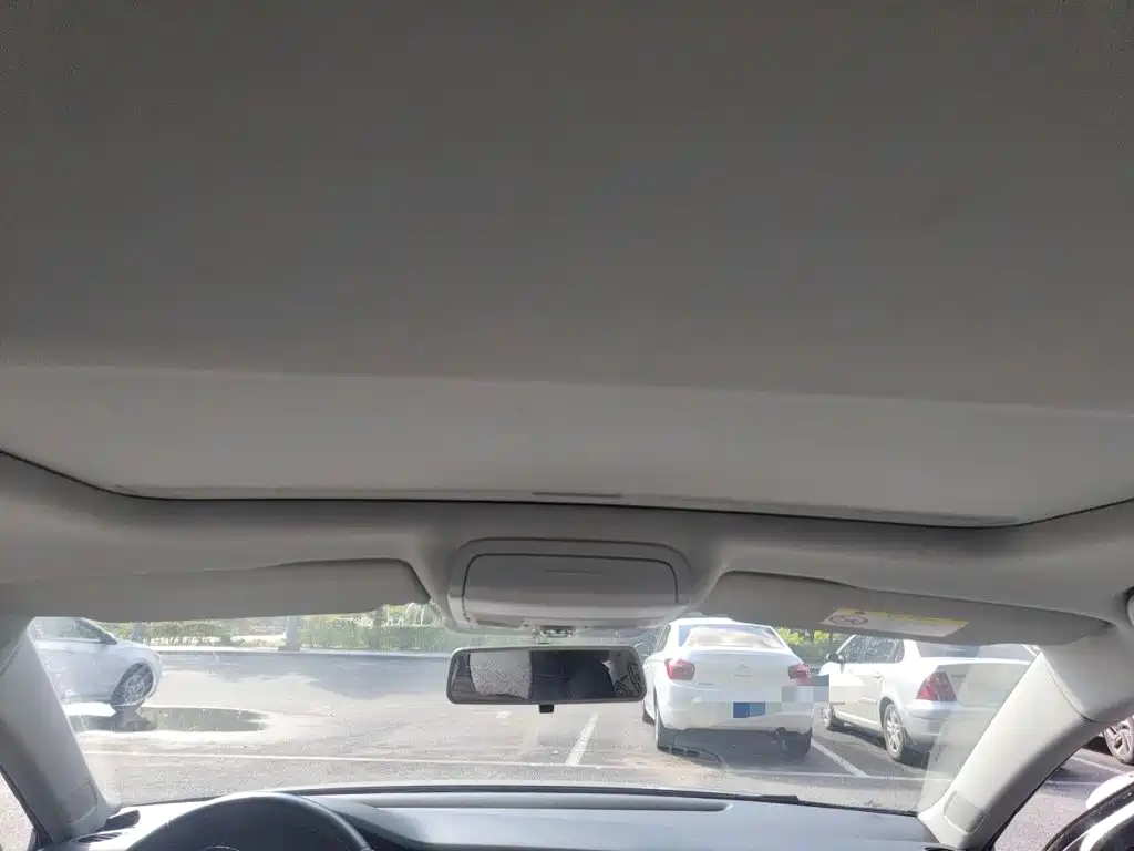 Volkswagen Sagitar — миниатюра 14