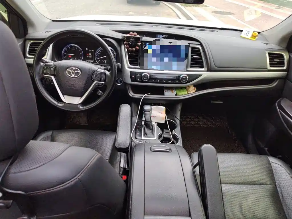 Toyota Highlander — миниатюра 5