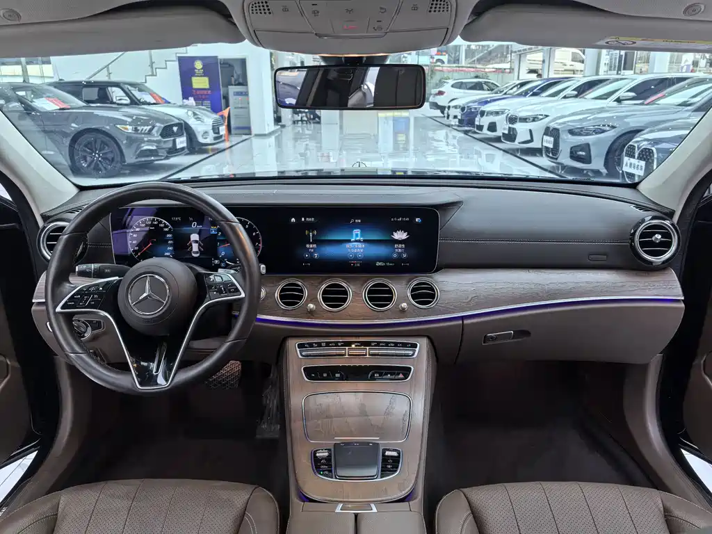 MERCEDES-BENZ E CLASS