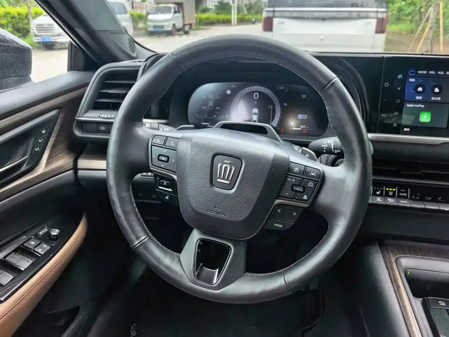 Toyota Crown (Import) — миниатюра 15