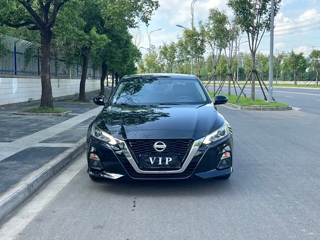 NISSAN TEANA