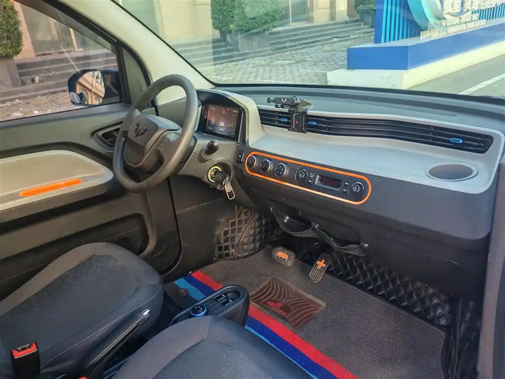 Wuling MINIEV — миниатюра 7