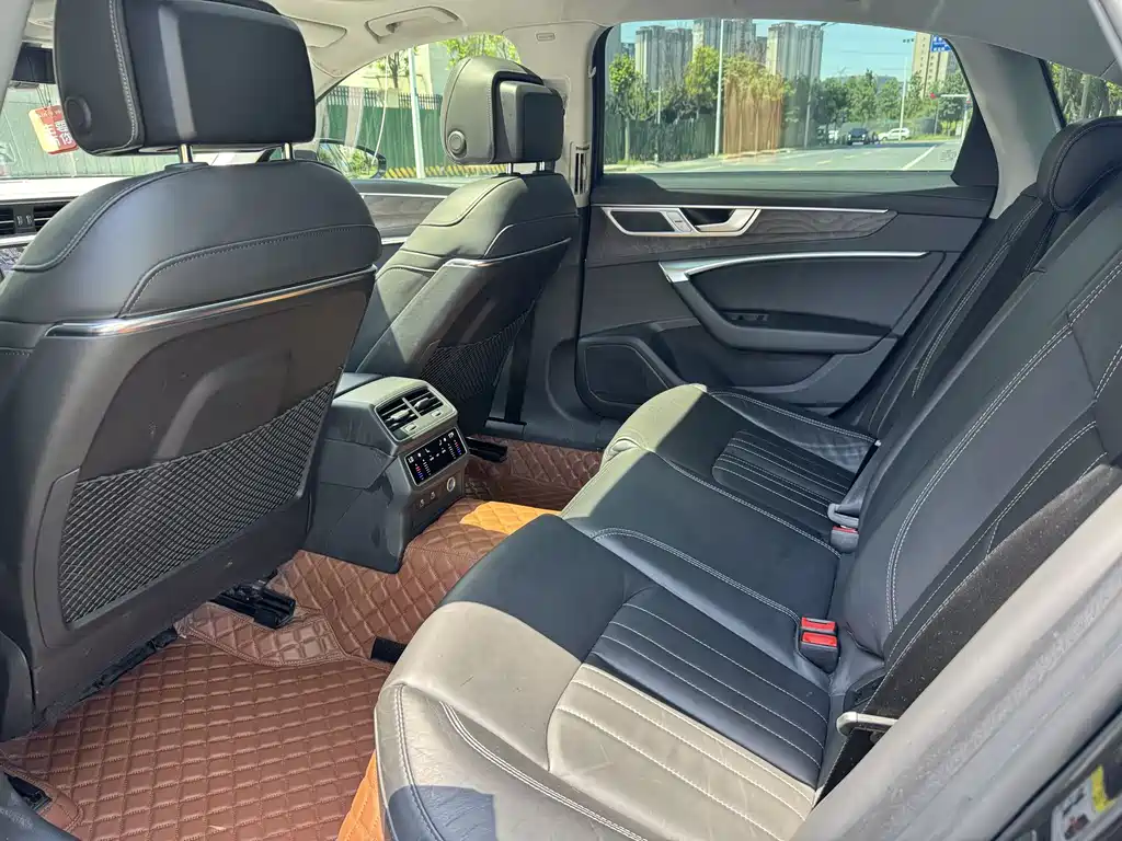 Audi A6L 2023 45 TFSI quattro Premium