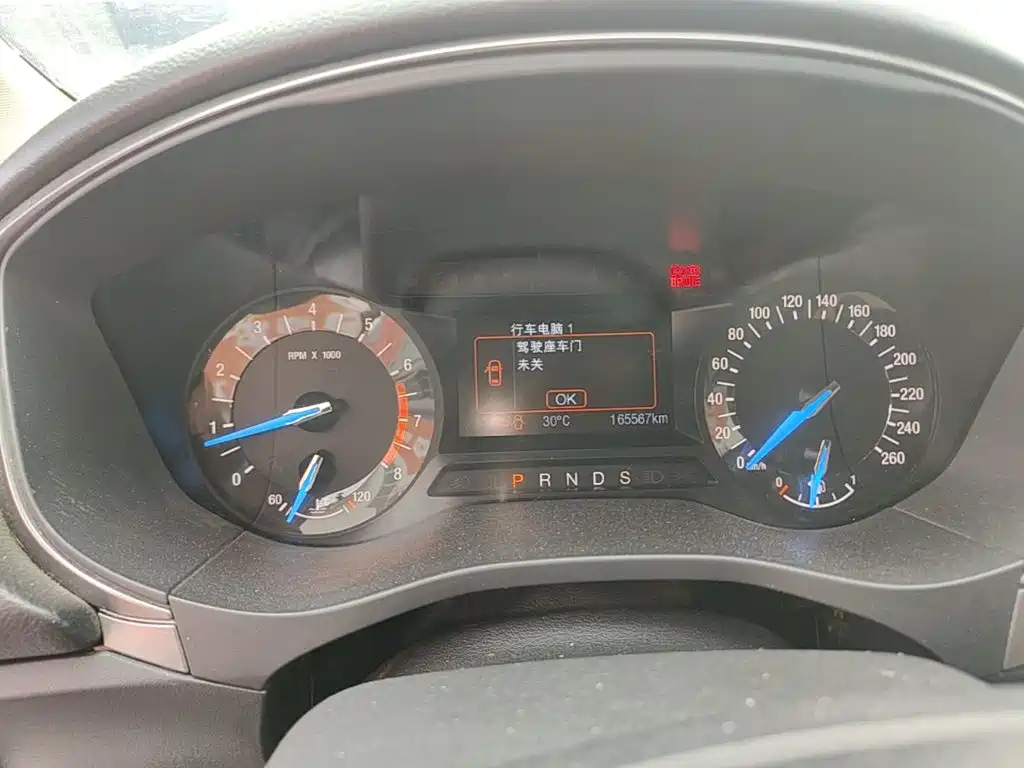 Ford Mondeo — миниатюра 12
