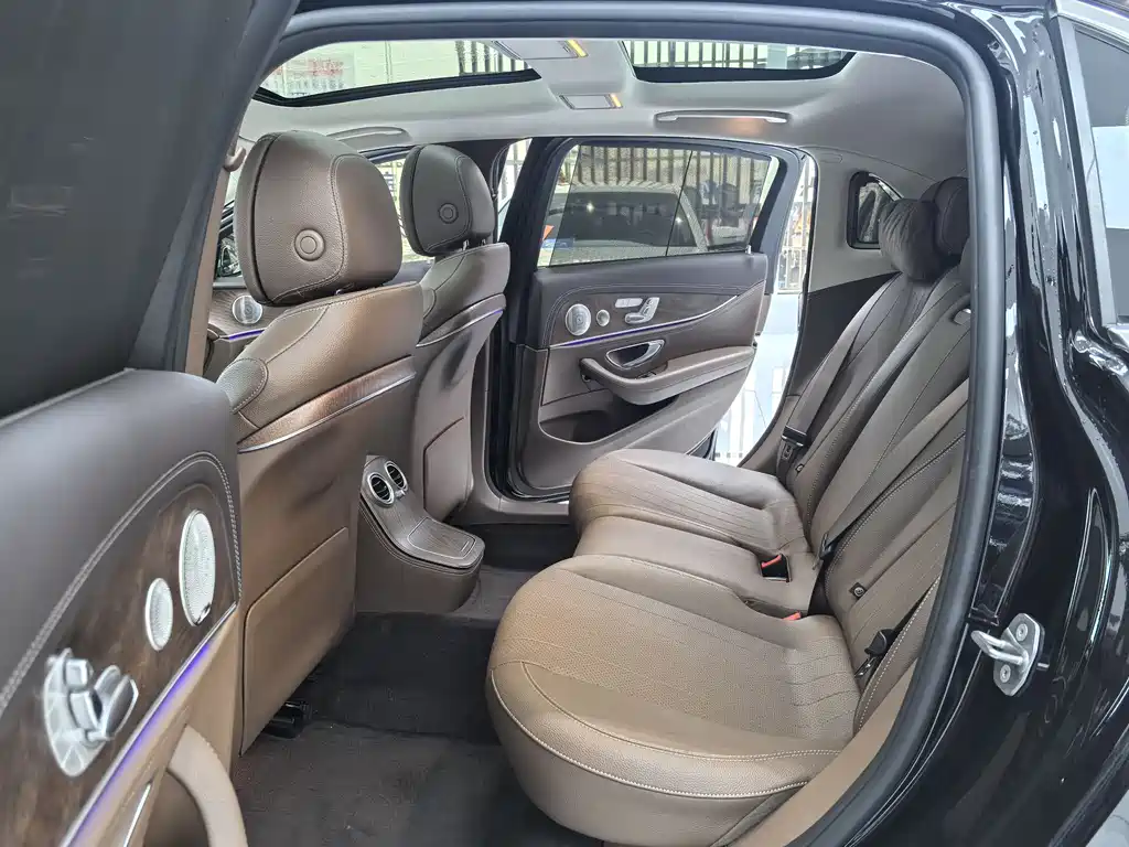 MERCEDES-BENZ E CLASS