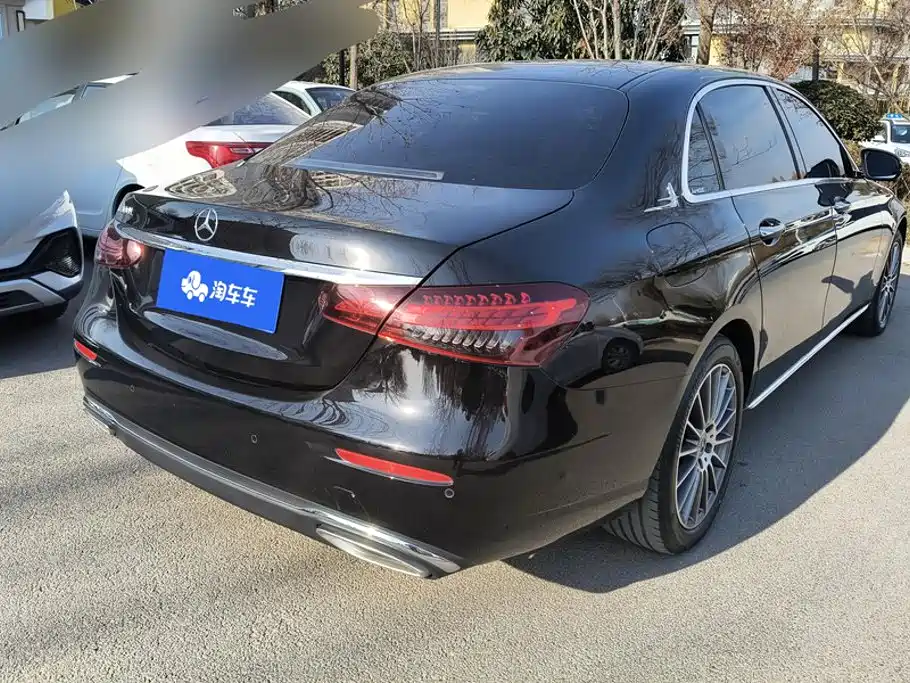 Mercedes-Benz E-Class — миниатюра 3
